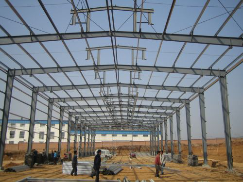 鋼結(jié)構(gòu)廠房的特點(diǎn)有哪些？